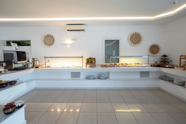 Dining 100 of 144