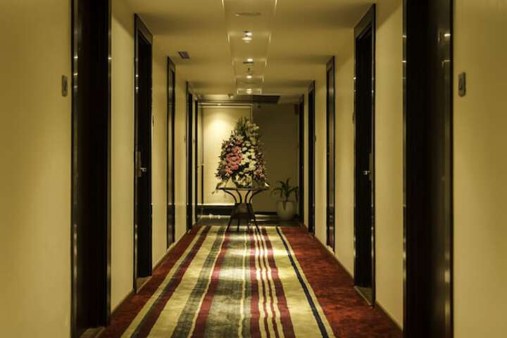 Ballroom/Hall 22 of 28