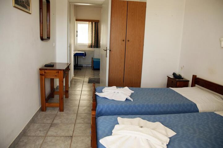 Room 10 of 44