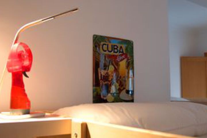 Room 9 of 34