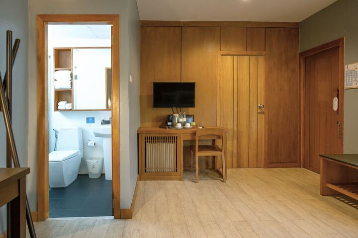 Room 58 of 124