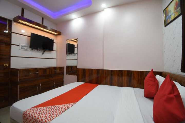 Hotel Surbhi Grant