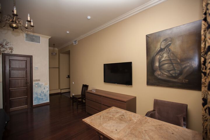 Room 43 of 47