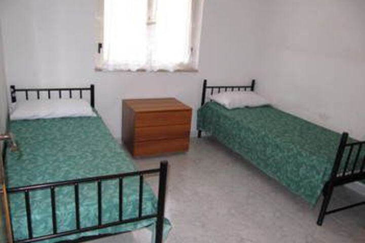 Room 9 of 21