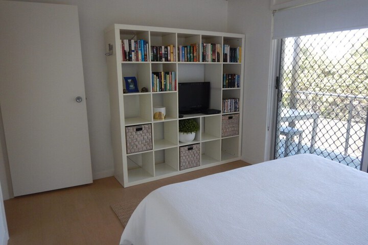 Room 4 of 11