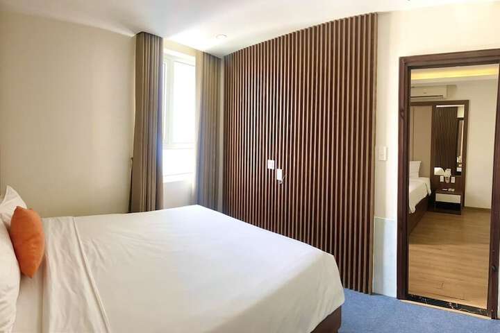 Room 16 of 50