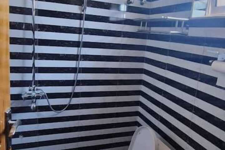 Room 15 of 22