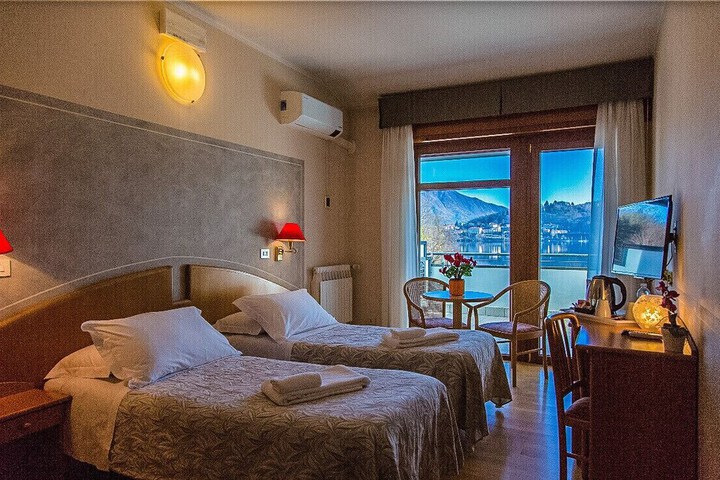 Room 16 of 52