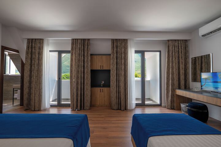 Room 30 of 75
