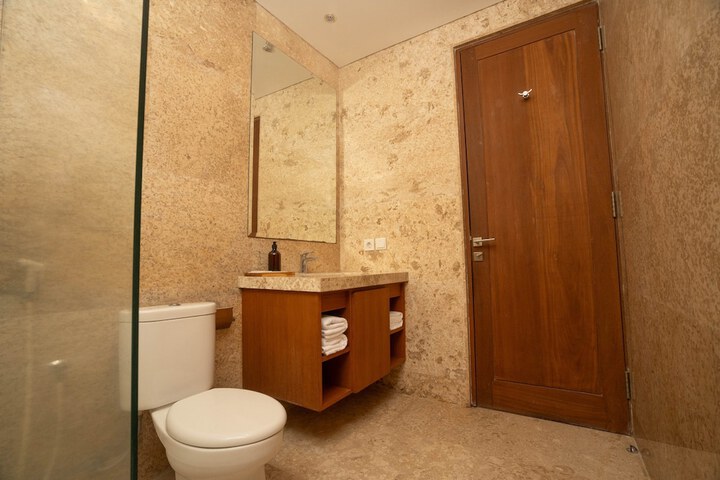 Room 15 of 29