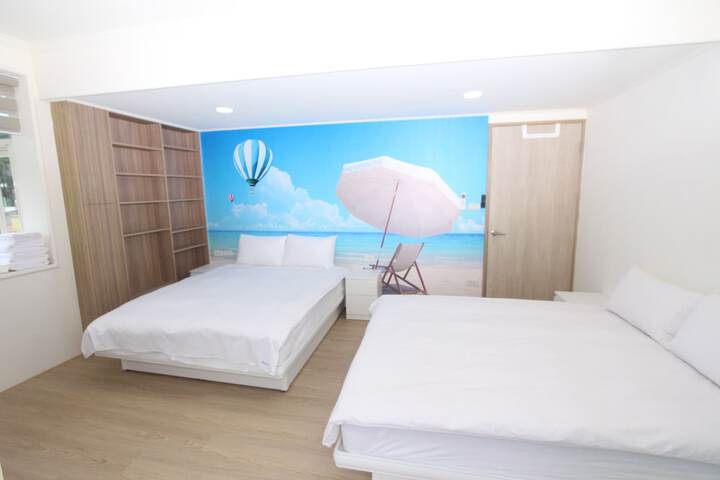 Room 159 of 246