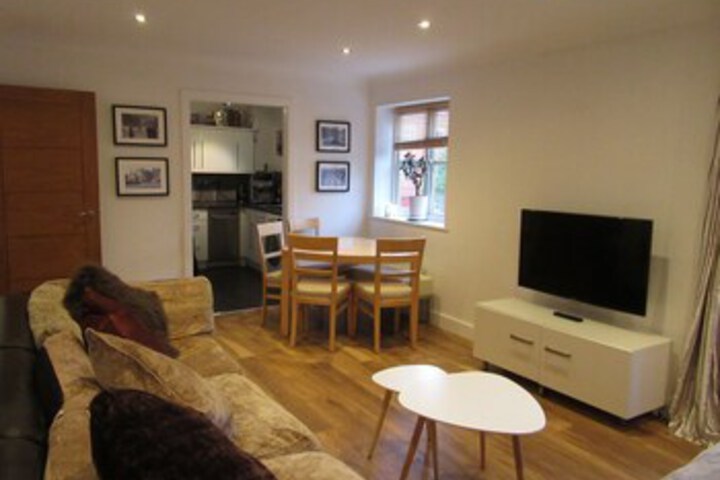 City Centre Waterside 3BR with Parking