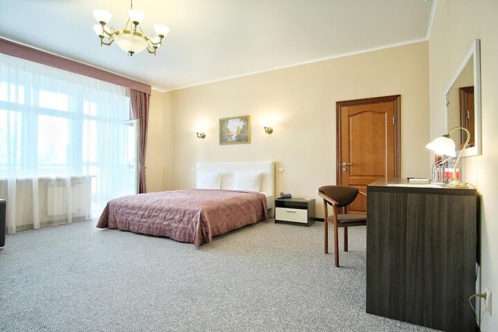 Room 5 of 38
