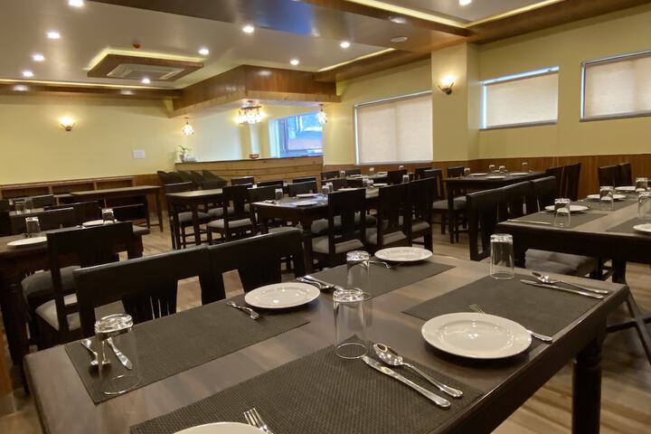 Dining 90 of 116