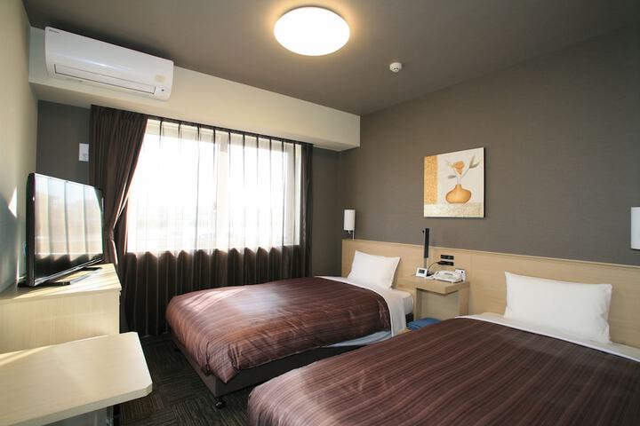 Room 5 of 31