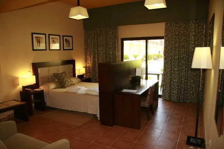 Room 2 of 12