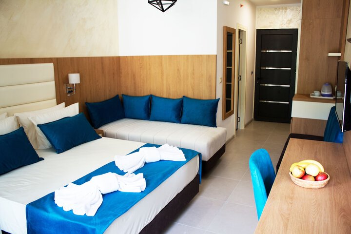 Room 14 of 17