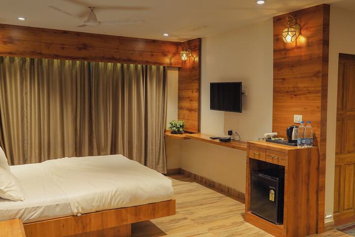 Room 4 of 47