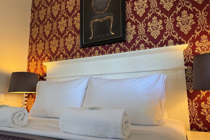Room 27 of 39