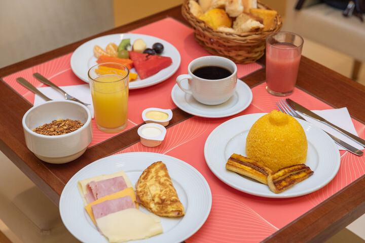 Breakfast/Coffee Service 53 of 64