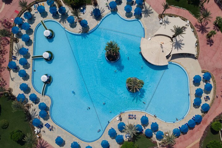 Pool 100 of 241