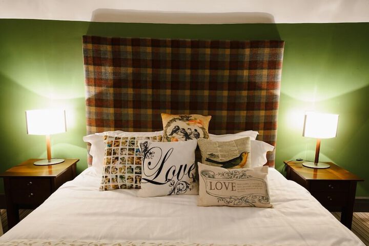 Room 10 of 37