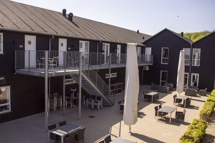 Hotel 58 of 73