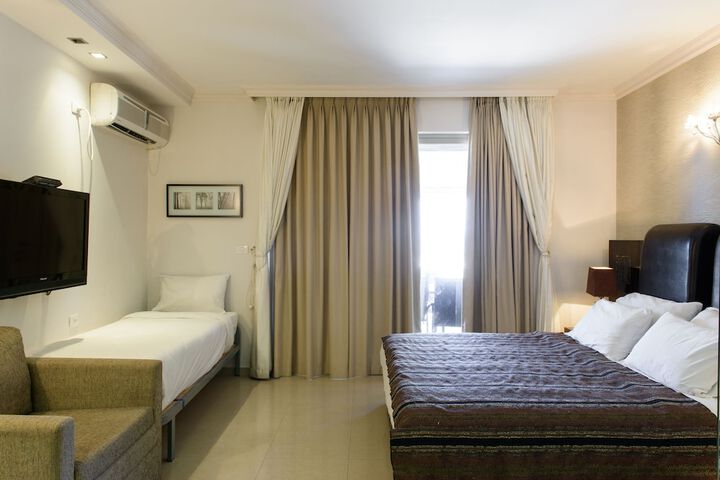 Room 60 of 63