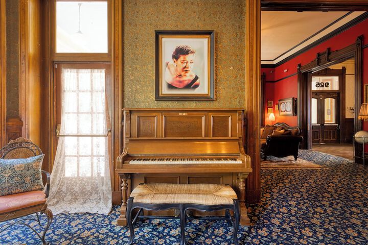 Ballroom/Hall 41 of 49