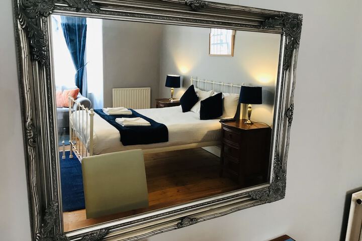 Room 25 of 94