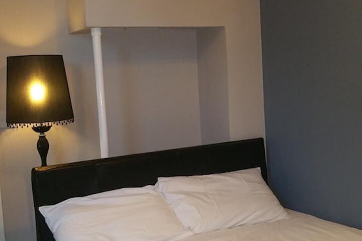 Room 21 of 43