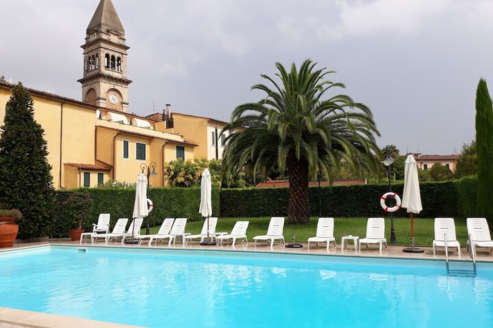Pool Hotel