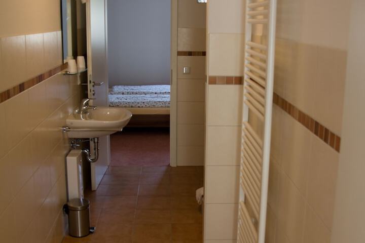 Room 20 of 35