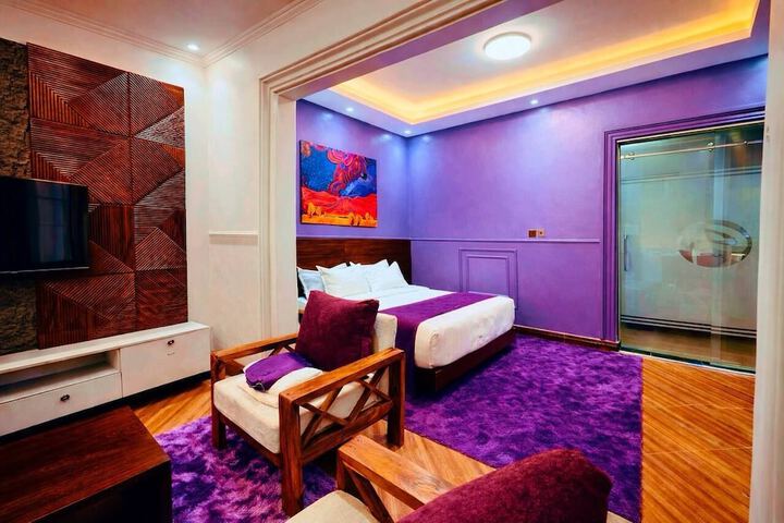 Room 2 of 9