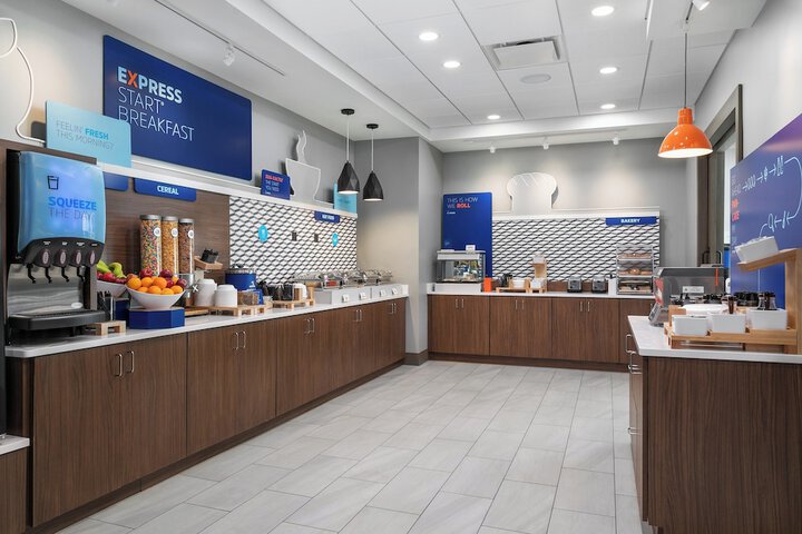 Breakfast/Coffee Service 23 of 51