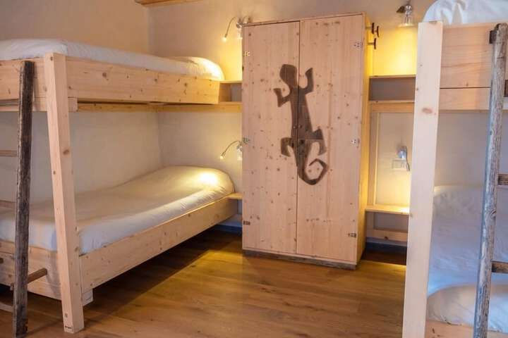 Room 20 of 46
