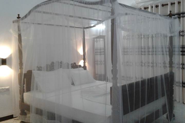 Room 12 of 123