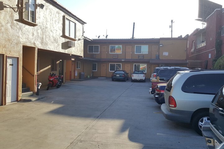 Property Grounds 24 of 36