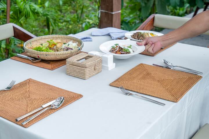 Dining 163 of 189