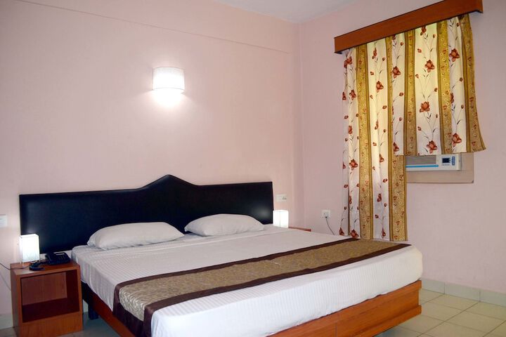 Room 6 of 49