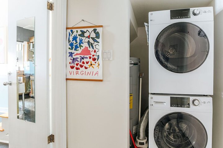 Room 10 of 32