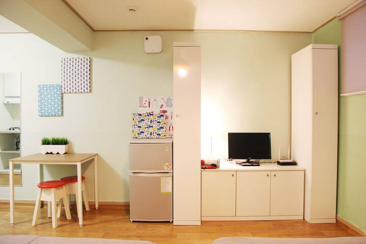 Room 7 of 84