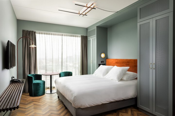 Room 5 of 47