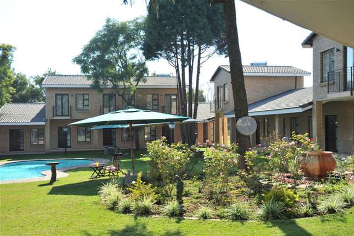 Hoyohoyo Chartwell Lodge