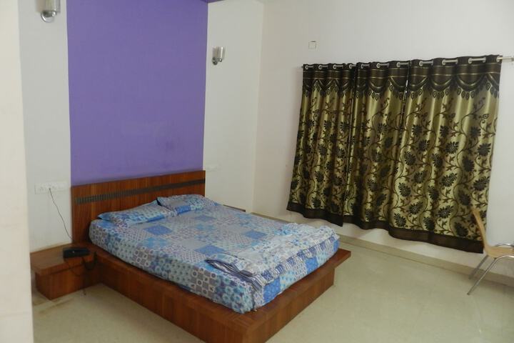 Room 10 of 50