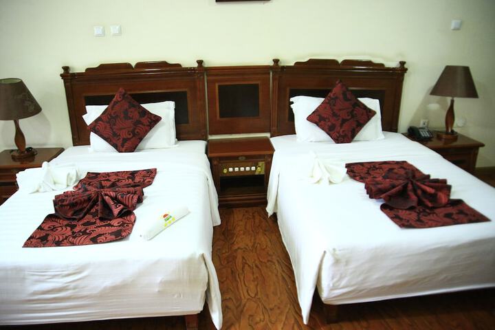 Room 18 of 18