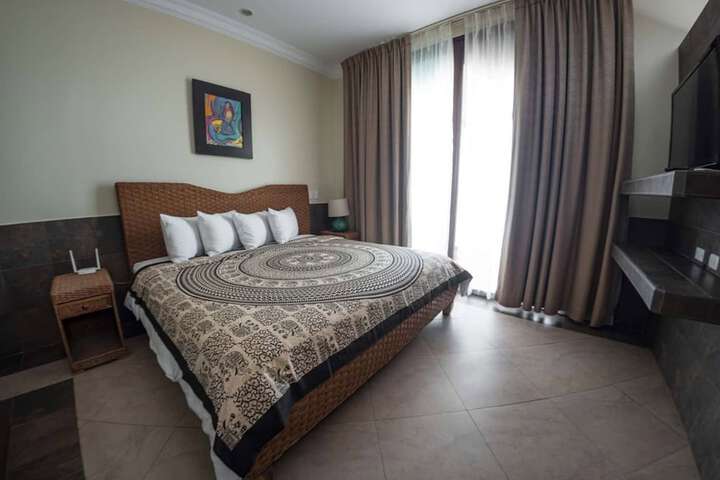 Room 10 of 49