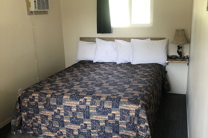 Room 5 of 69