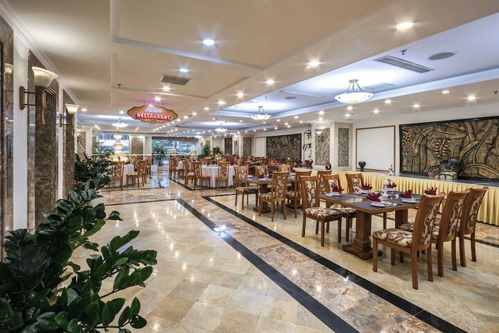 Dining 100 of 119