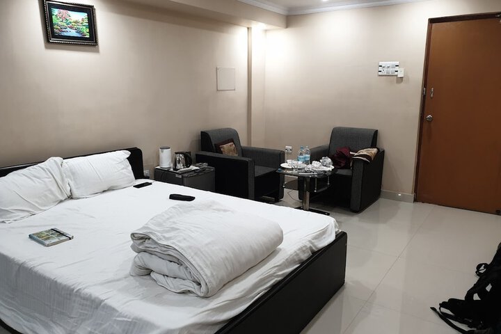 Room 5 of 23
